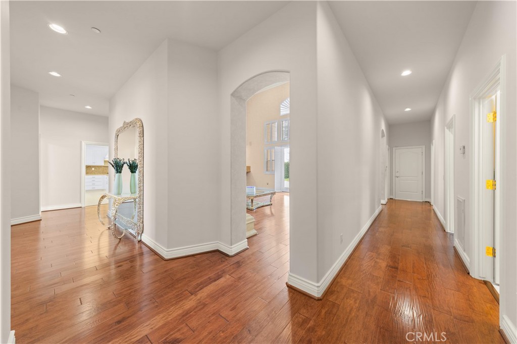 662 W Norman Ave