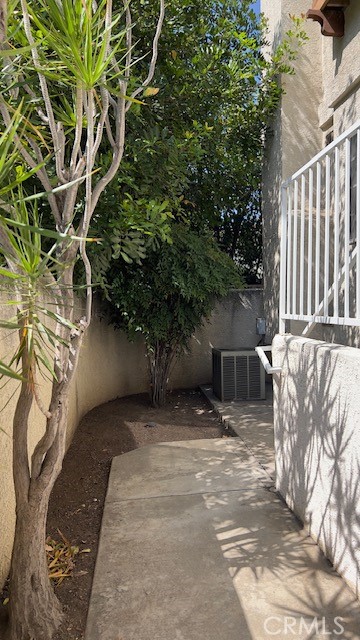 1037 Sunset Boulevard C