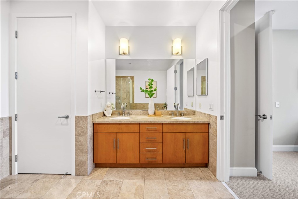 3223 W 6th Street 1006