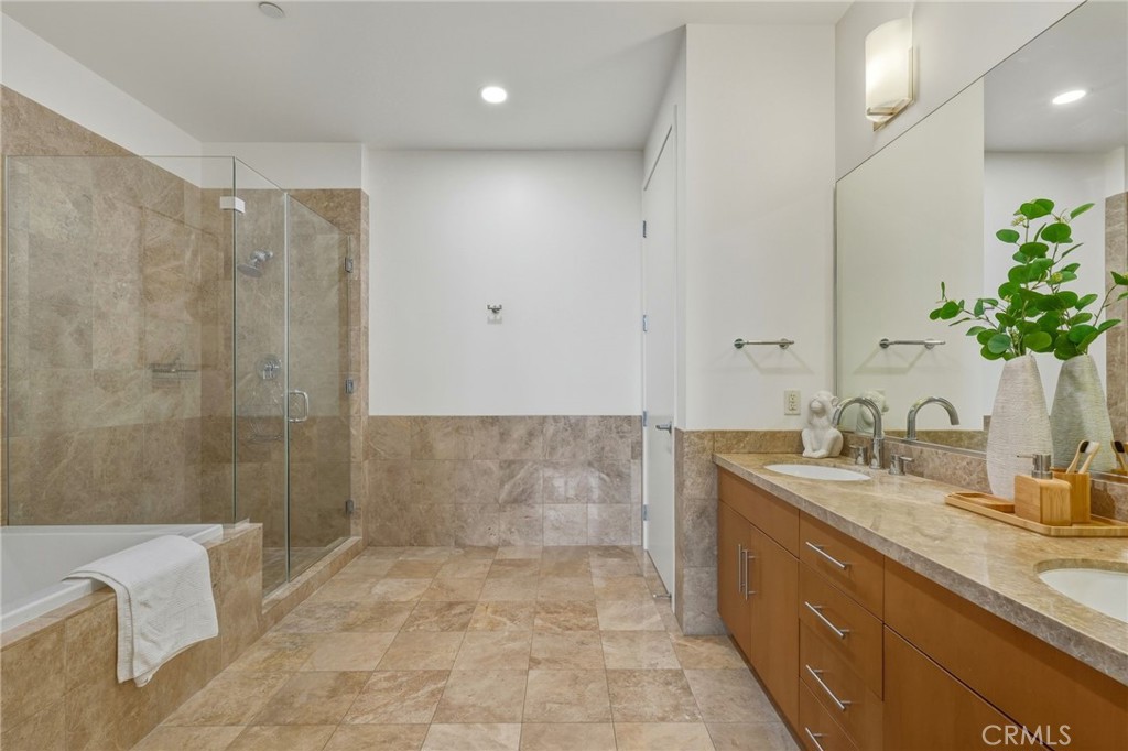3223 W 6th Street 1006