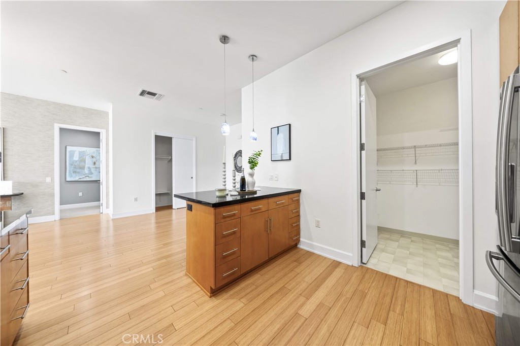 3223 W 6th Street 1006