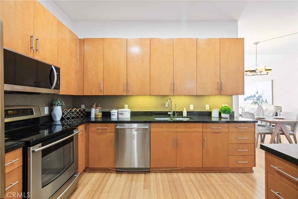 3223 W 6th Street 1006