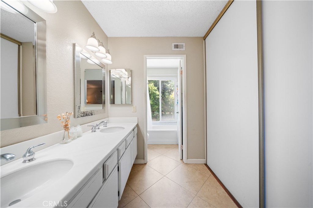 1606 Silver Rain Drive