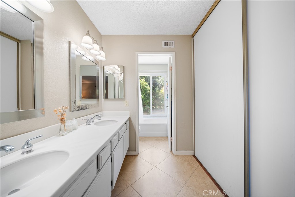 1606 Silver Rain Drive
