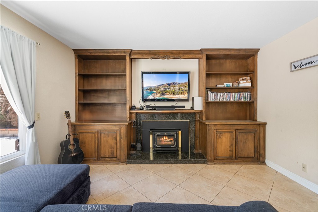 1606 Silver Rain Drive