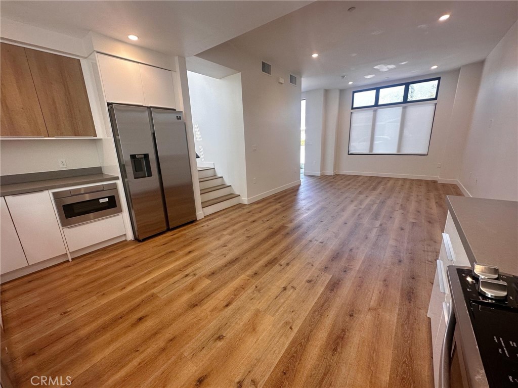 511 N Santa Anita