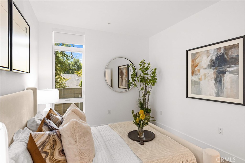 218 N El Molino Avenue 207