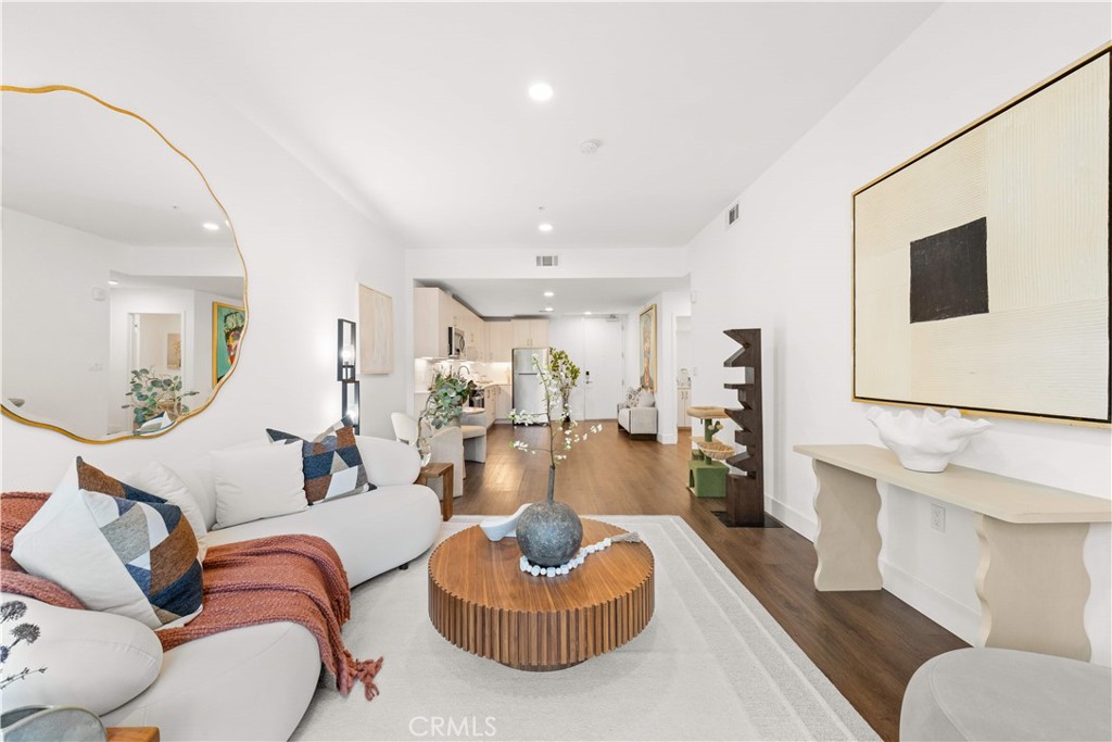 218 N El Molino Avenue 207