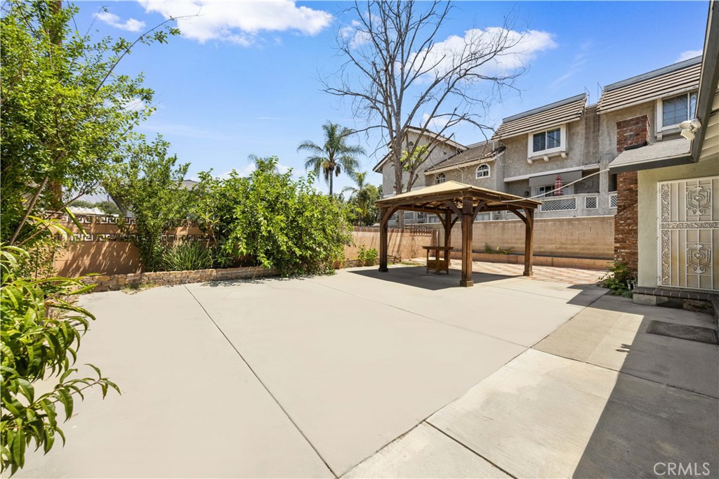 9163 Duarte Road