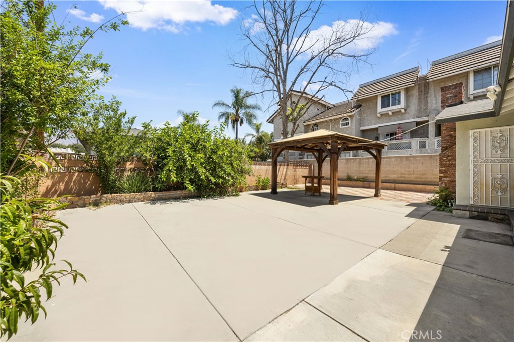 9163 Duarte Road