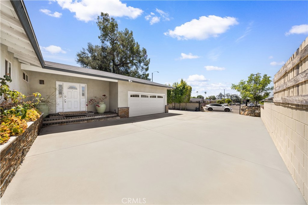 9163 Duarte Road