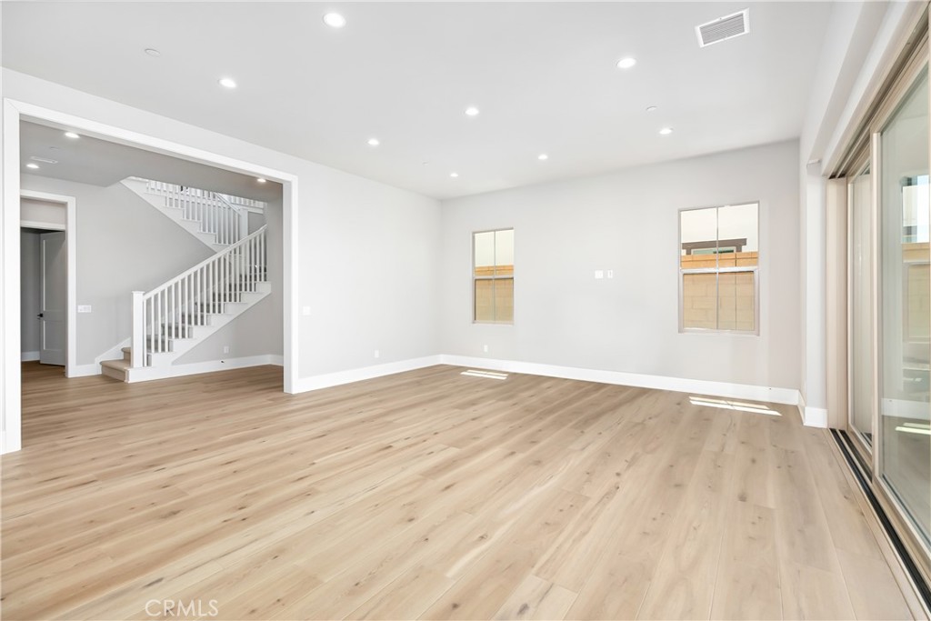 127 Oakstone