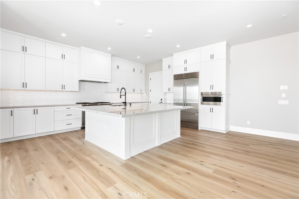 127 Oakstone