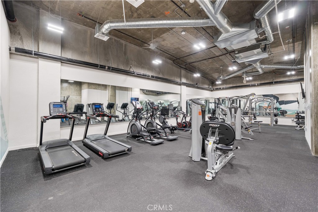 709 E Walnut Street 227