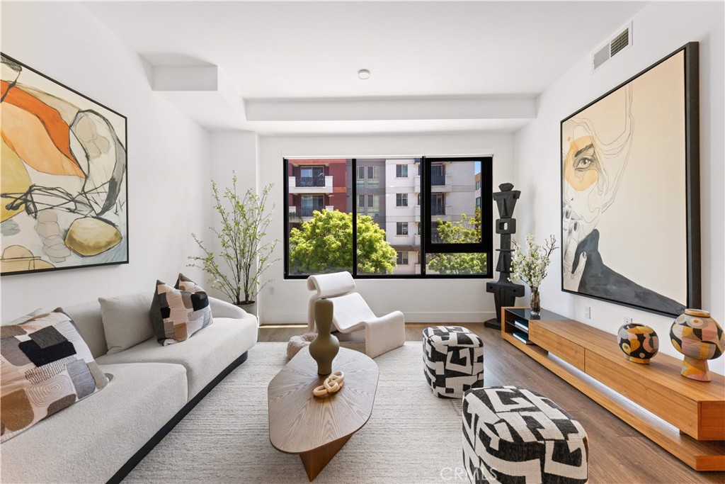 709 E Walnut Street 227