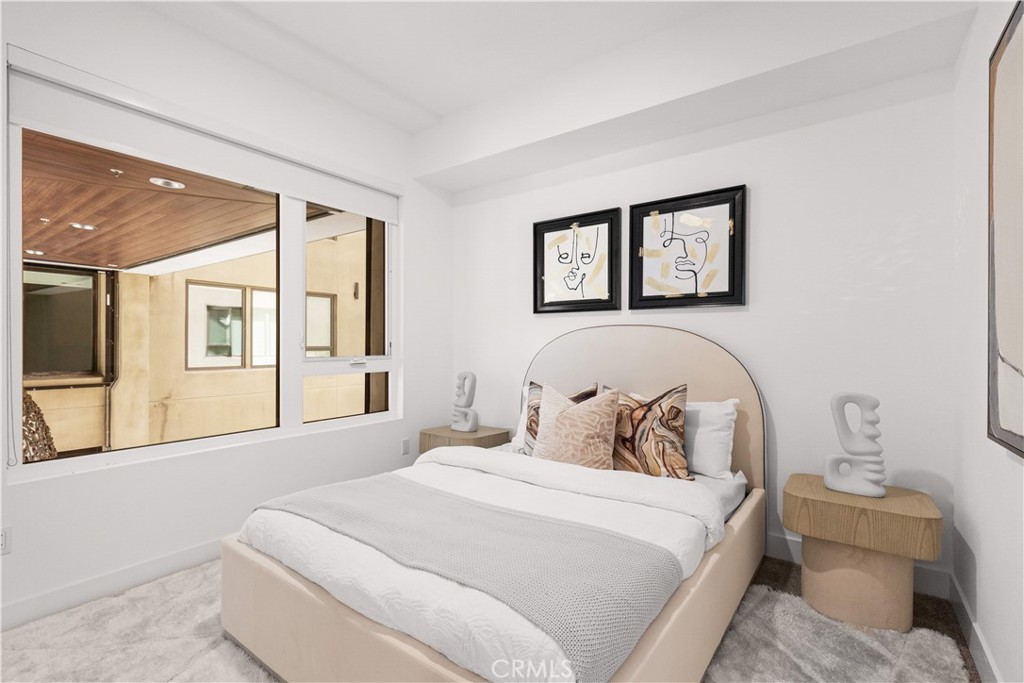 709 E Walnut Street 227
