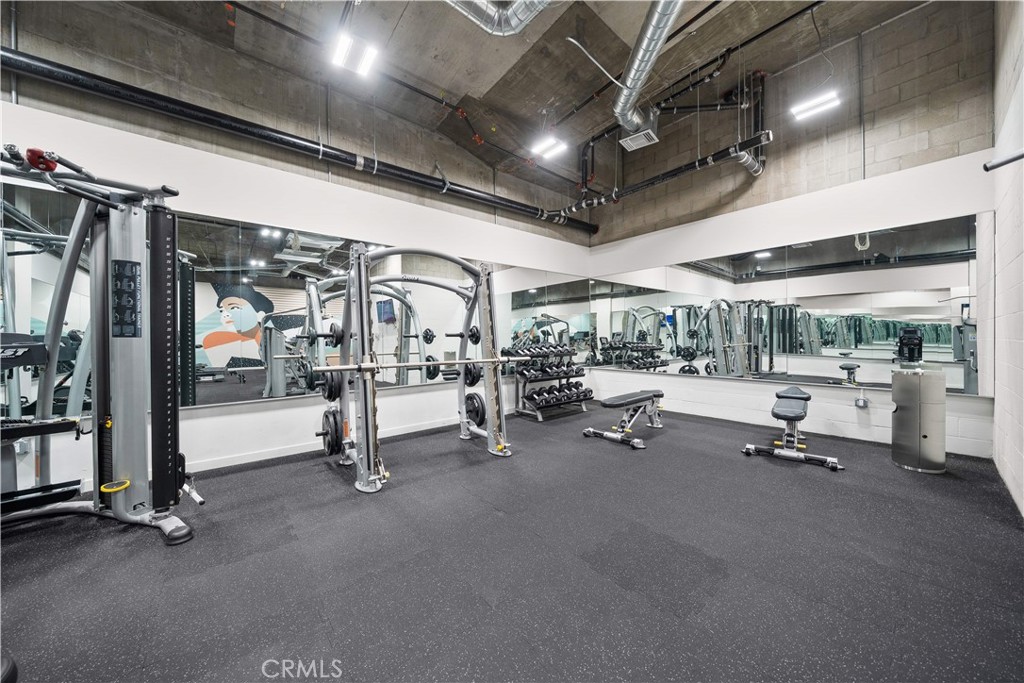 709 E Walnut Street 227