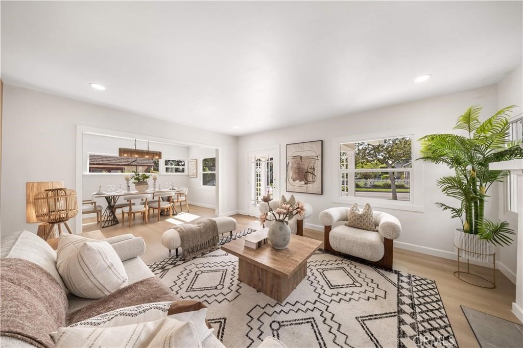 1166 N El Molino Avenue