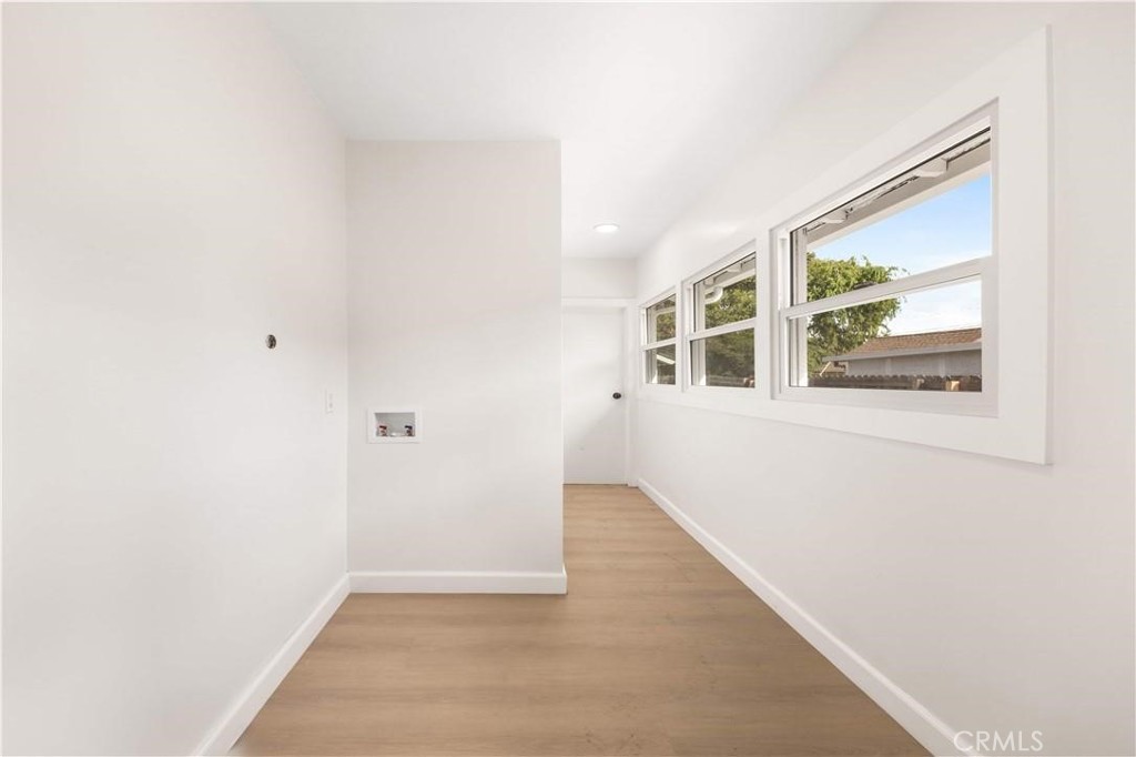 1166 N El Molino Avenue