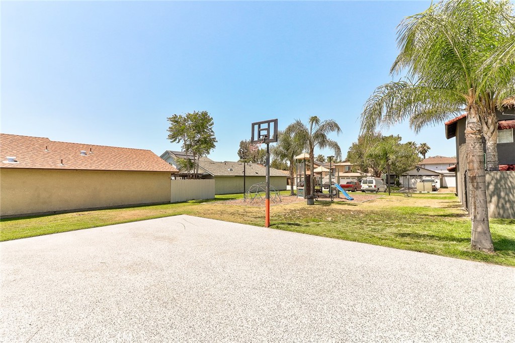 8936 summerwood way