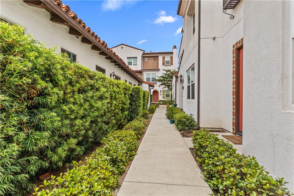 436 W Duarte Road A