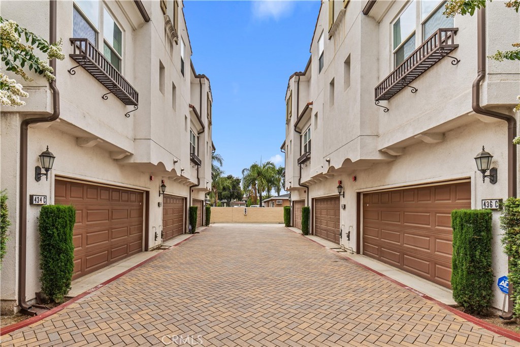 436 W Duarte Road A
