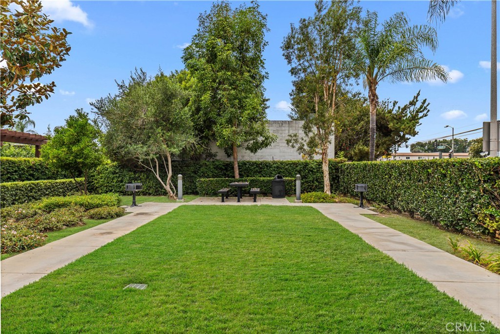 436 W Duarte Road A