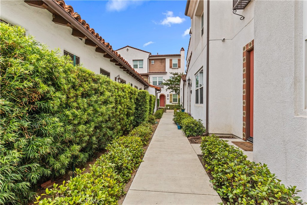 436 W Duarte Road A