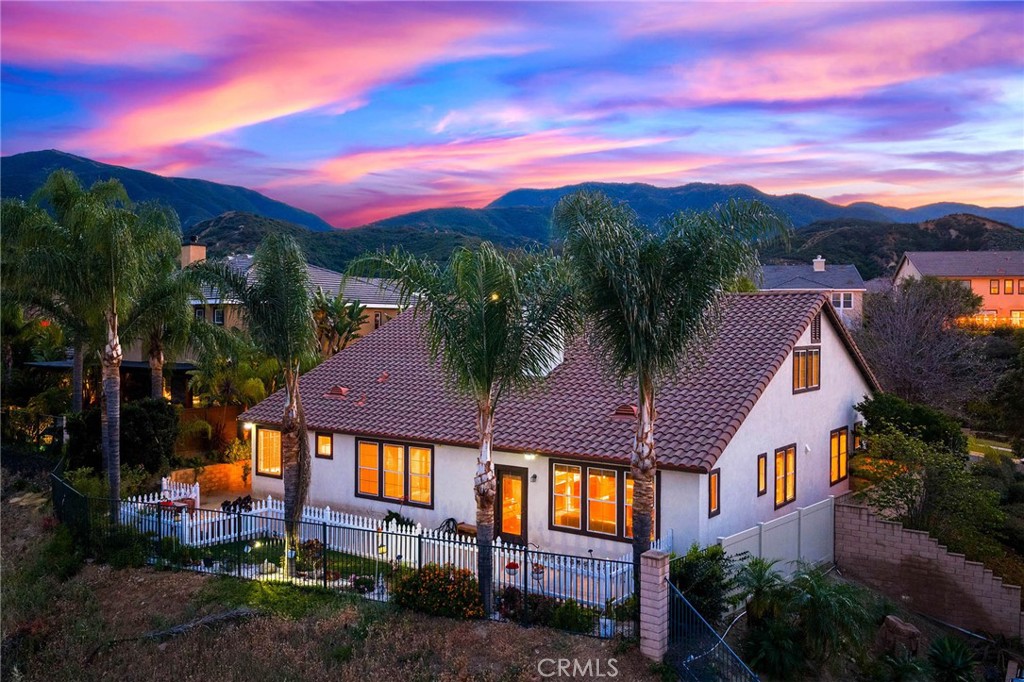 3165 Forest View