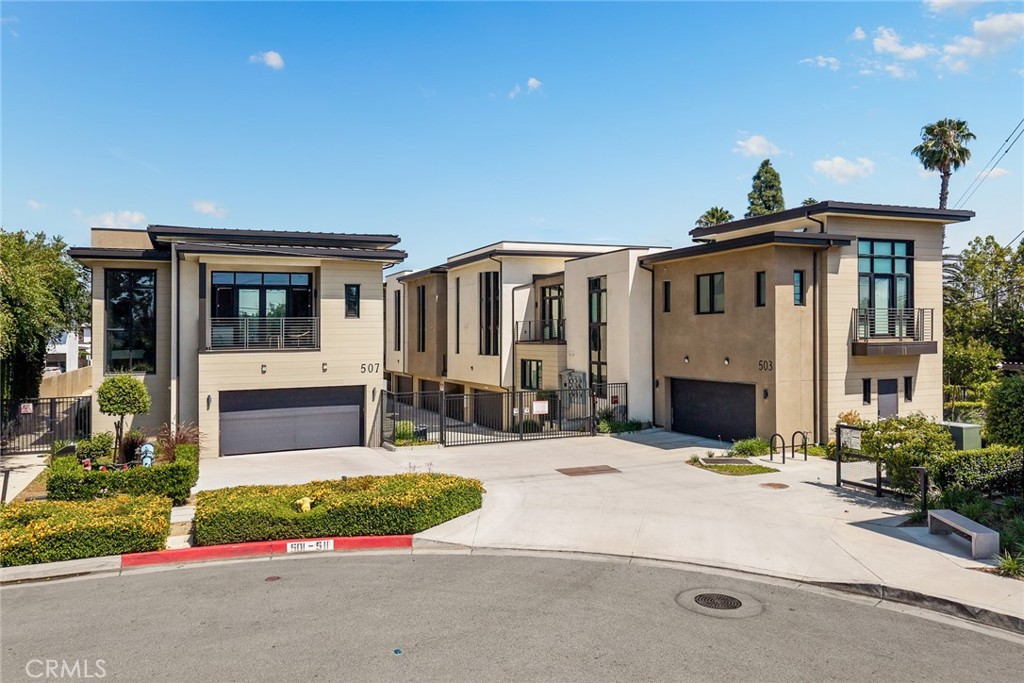 501 N Santa Anita