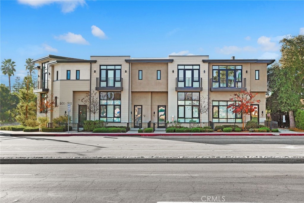 501 N Santa Anita