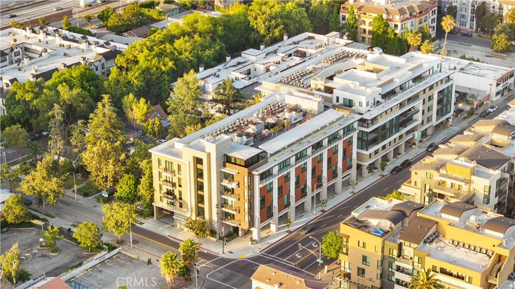 218 N El Molino Avenue 303