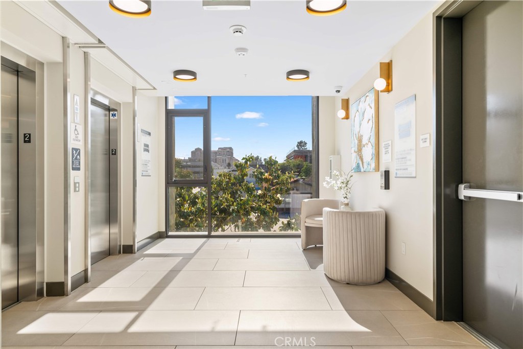 218 N El Molino Avenue 303