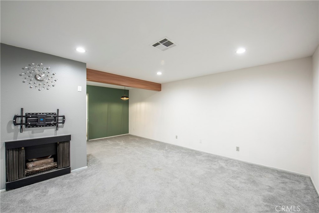 497 S El Molino Avenue 205
