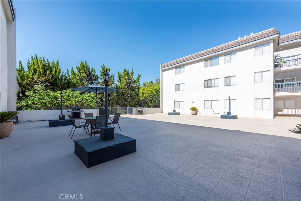 497 S El Molino Avenue 205