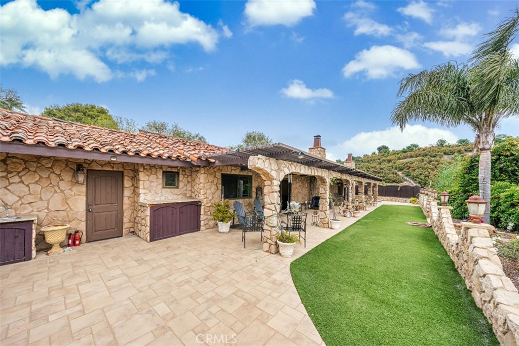 24405 Fuerte Road