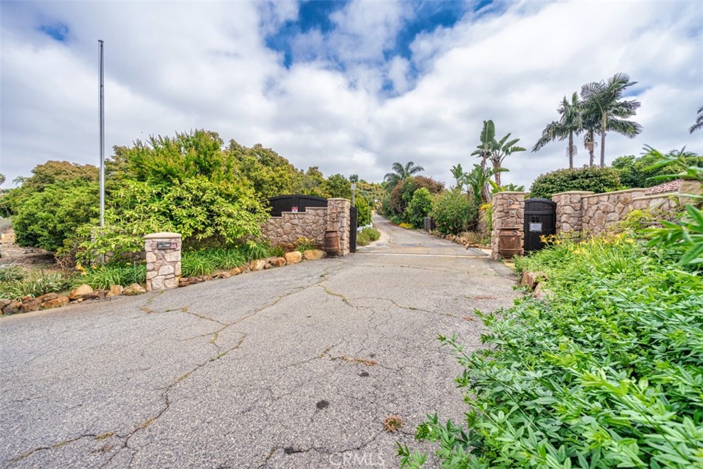 24405 Fuerte Road