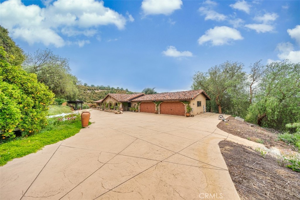24405 Fuerte Road