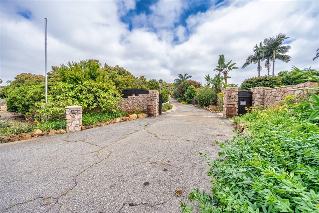 24405 Fuerte Road