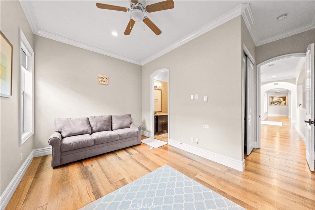 5074 Earl Court