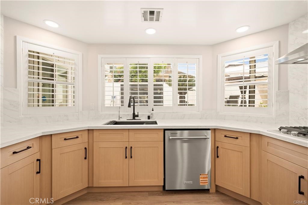 4751 Glen Ivy