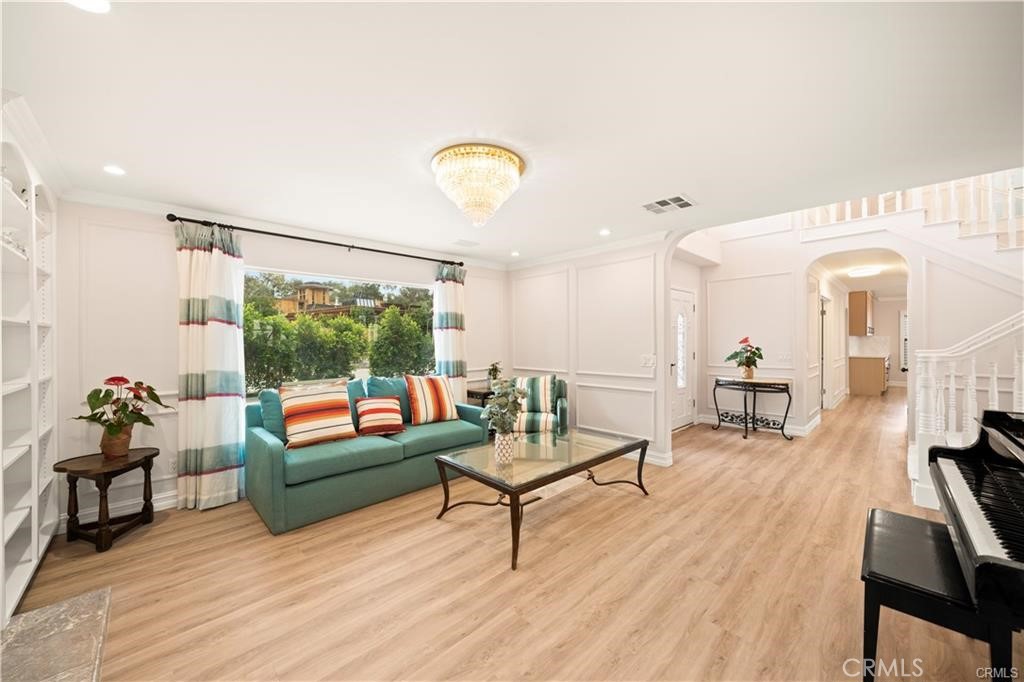 4751 Glen Ivy