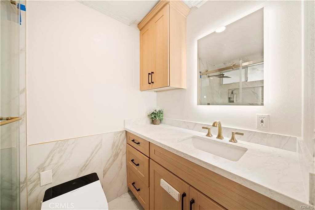 4751 Glen Ivy