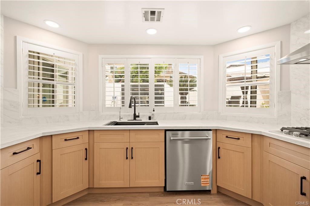 4751 Glen Ivy