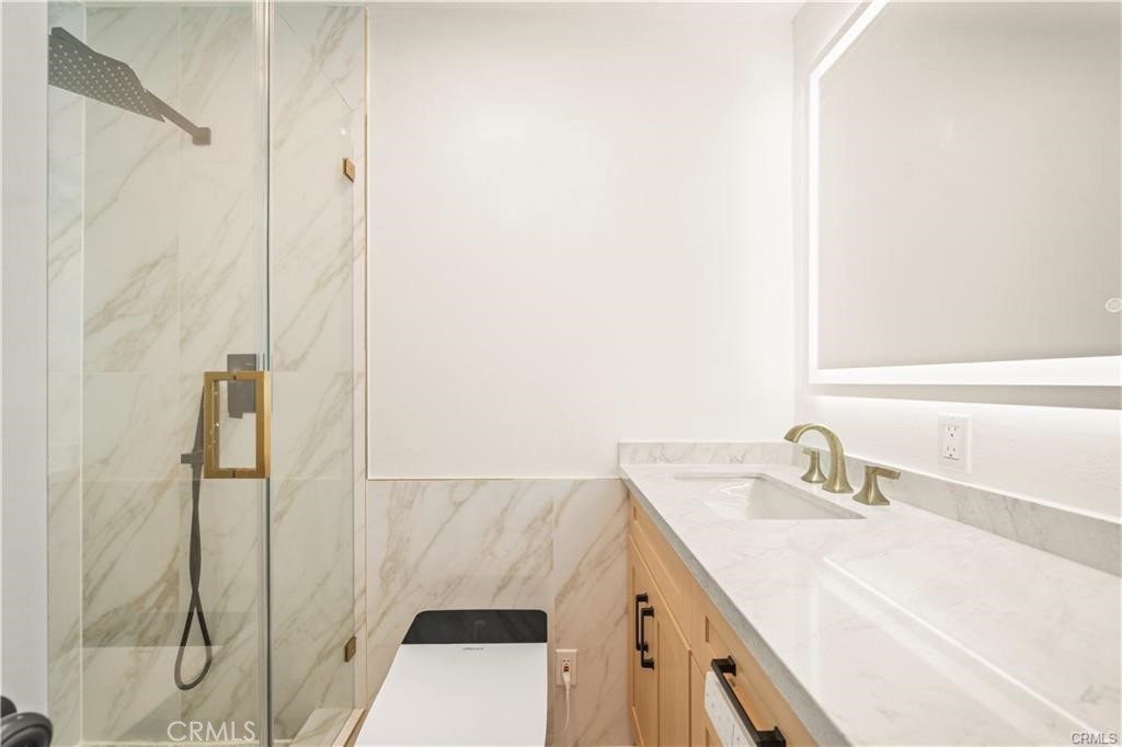 4751 Glen Ivy