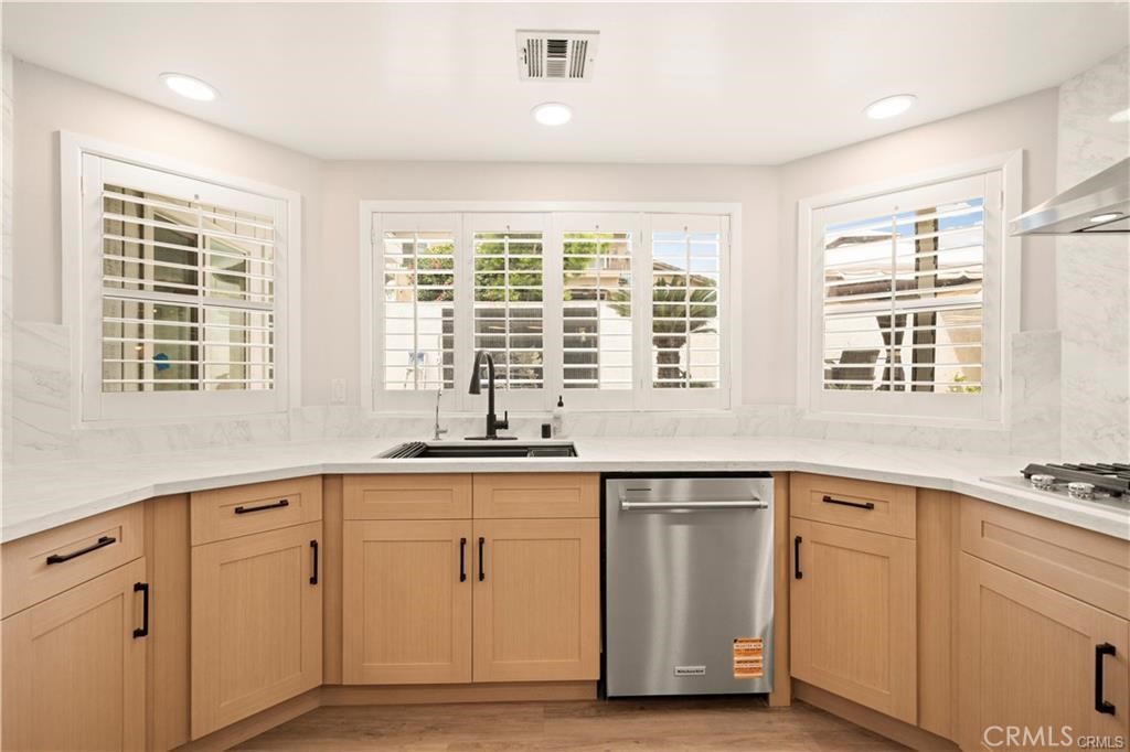 4751 Glen Ivy