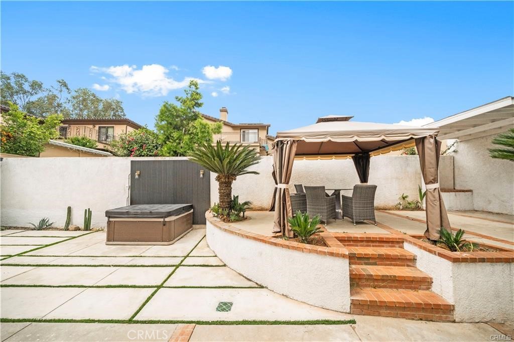 4751 Glen Ivy