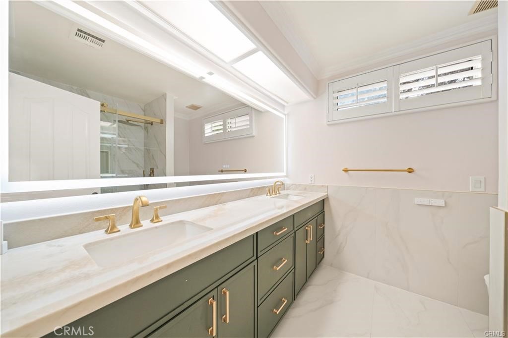 4751 Glen Ivy
