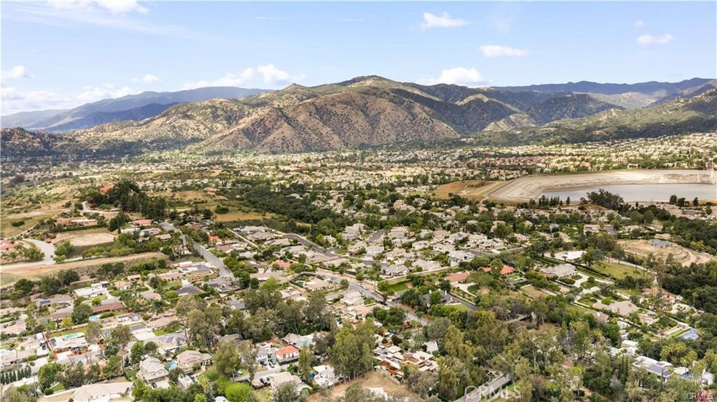 4751 Glen Ivy