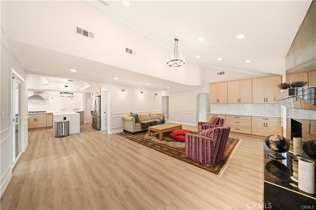 4751 Glen Ivy